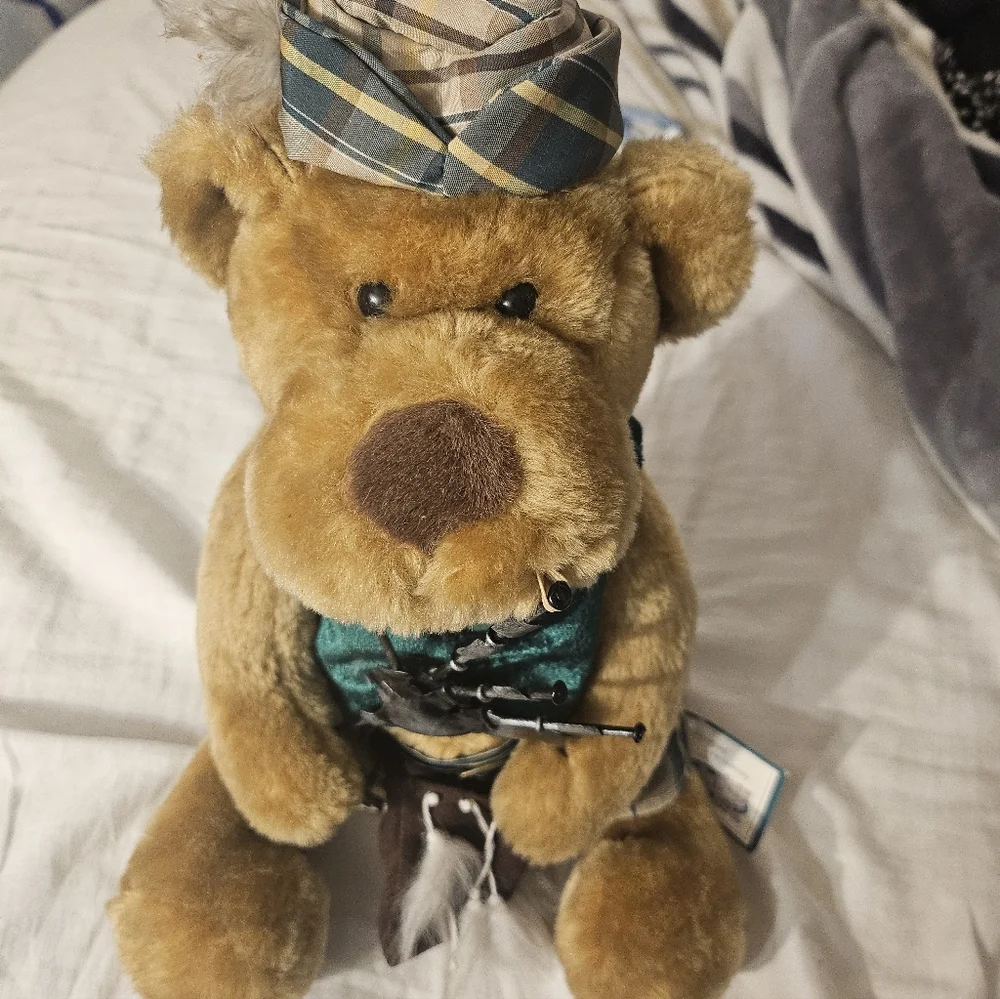 Tender Hearted Collectibles Plush Bear Irish‎ Bagpipes Windup Musical